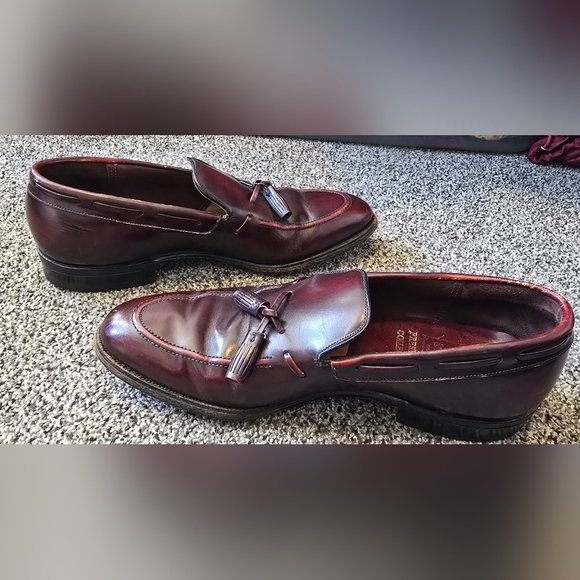 JOHNSON & MURPHY ARISTOCRATS ALL LEATHER DARK BURGUNDY SLIP ON Mens Size 8 - Picture 2 of 11